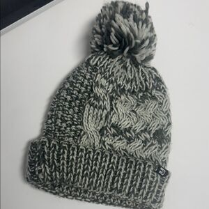 Chunky Knit Pom Beanie - HEADWEAR - Winter Accessory BRAND NEW